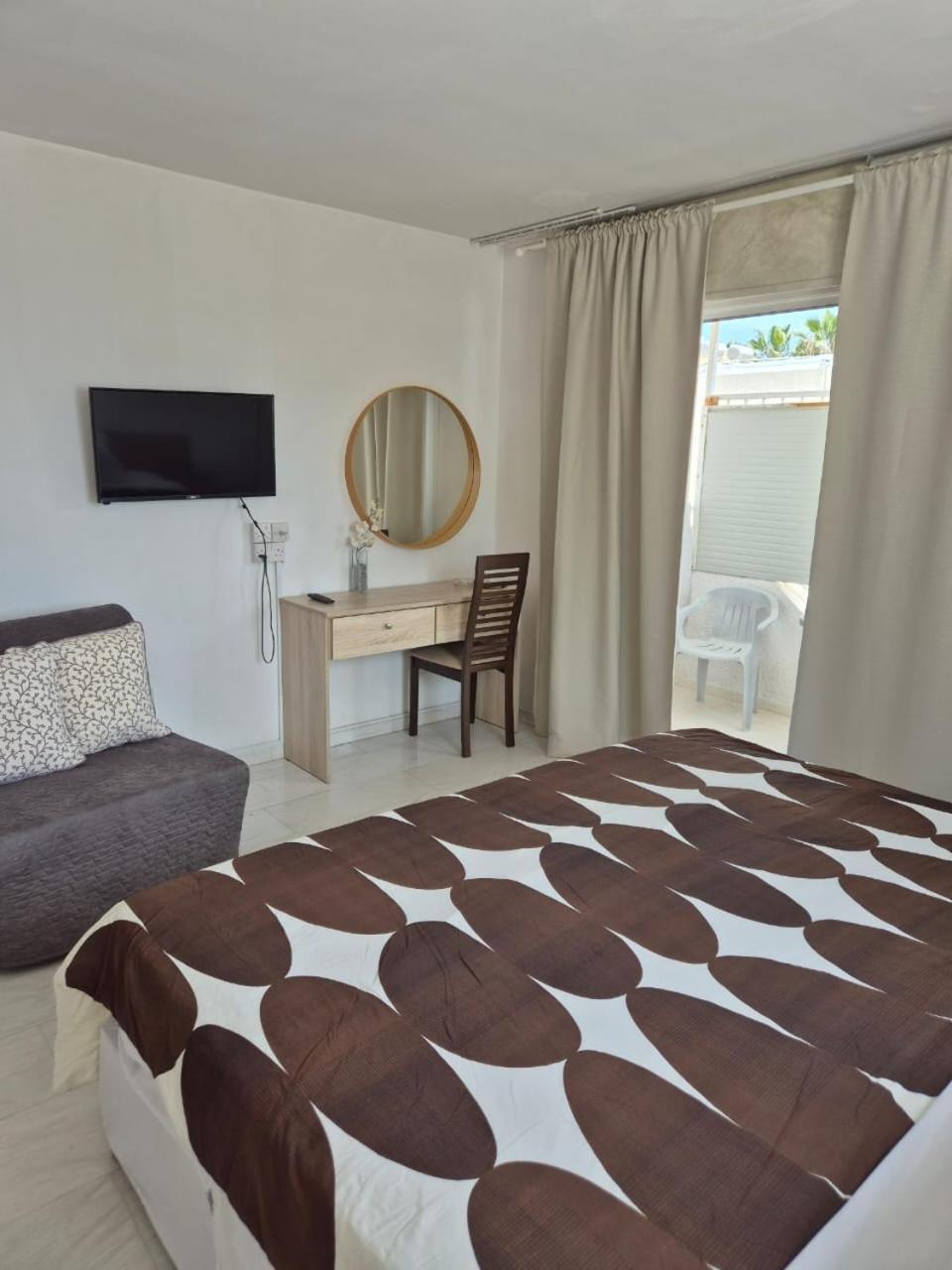 Myriama Apartments Ayia Napa Bagian luar foto