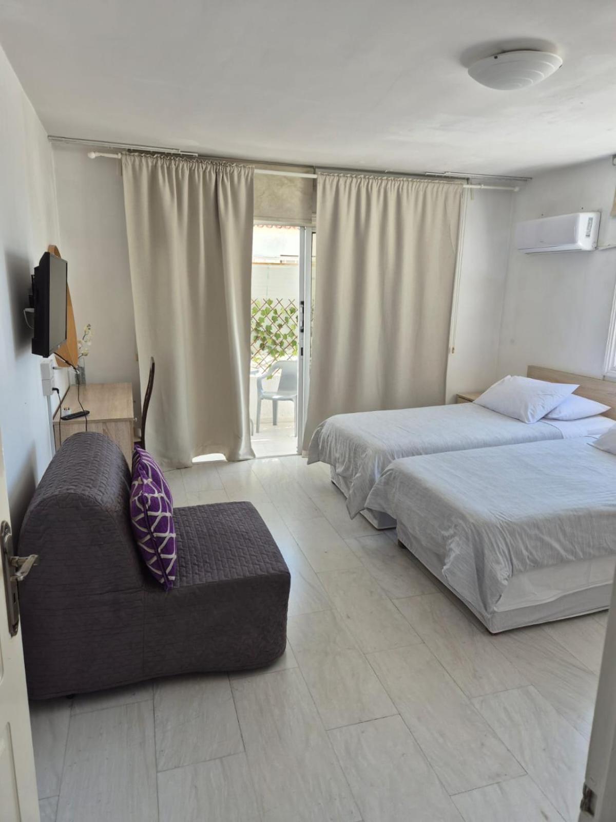 Myriama Apartments Ayia Napa Bagian luar foto